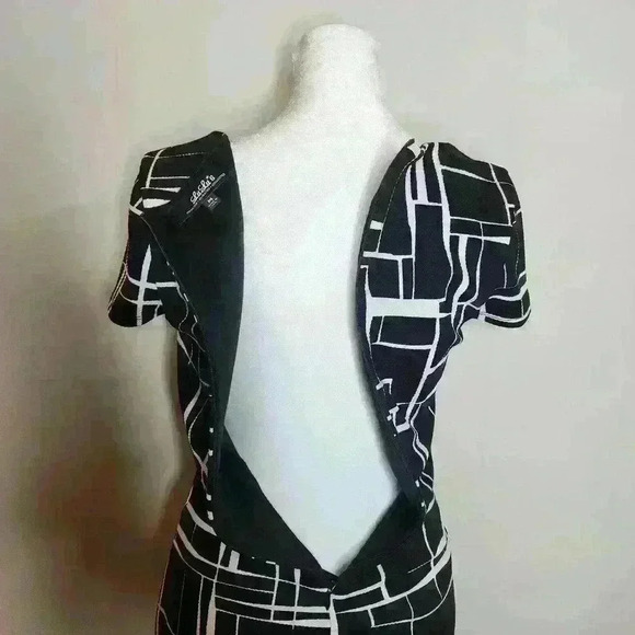 Lulu's women's black and white bodycon midi dress size medium - Picture 6 of 9